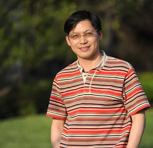 王卫军老师的照片，单击鼠标查看大图！
