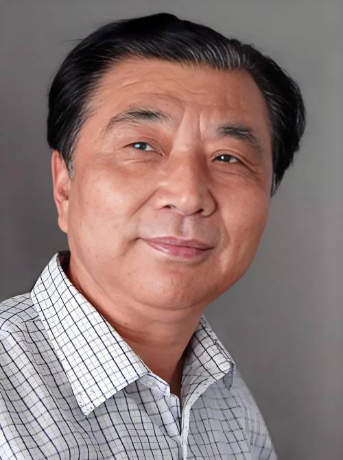 张尔宾老师的照片，单击鼠标查看大图！